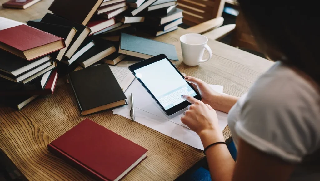 How to Choose the Best eBook Ghostwriting Service in 2026